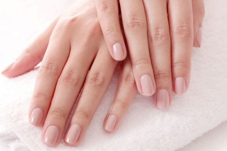 How to Get Strong and Healthy Nails- 10 Top Tips